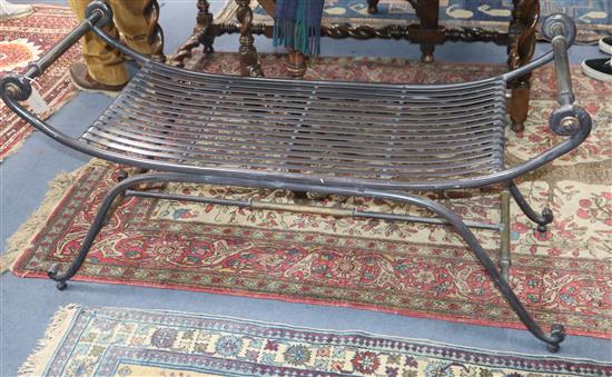 A metal garden seat/bench W120cm